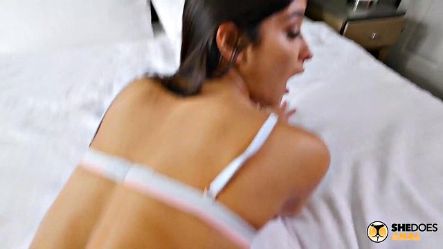 Tight yoga pants anal fuck with skinny latina Emily Willis