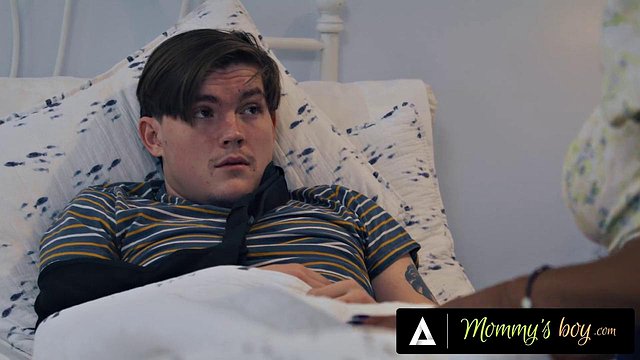 Stepmom August Skye Feels Merely for Stepson's Lackluster Handjob Failure and Pounds His Cock for