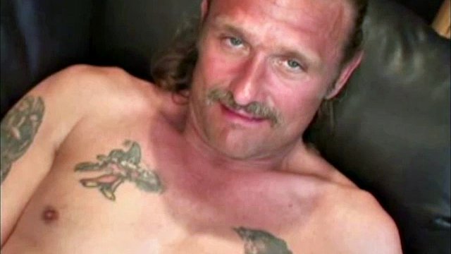 I met Michael over a year ago when he was remodeling a restaurant next door to my apartment. We just met recently and he's a good find. At 47 years old, 6'2" and 200 pounds, he's an electrician and a carpenter..