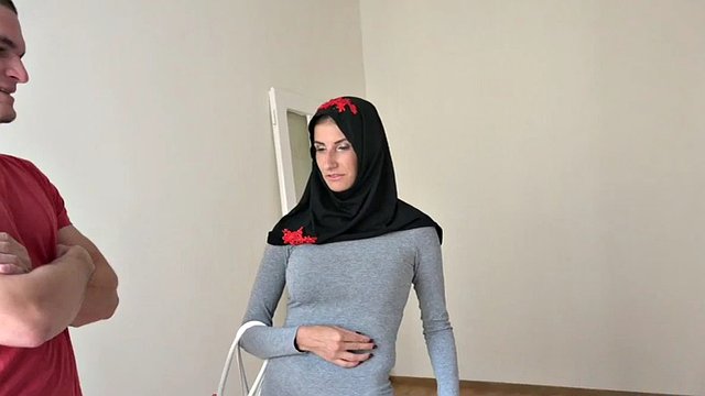 MOSLIMA SLET - muslim woman in hijab - 19 - muslim+mother+wants+to+live+in+prague