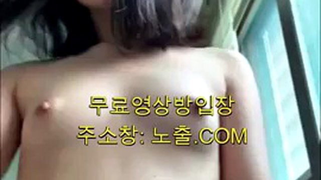 Girlfriend sucking deliciously in her own room korean Korean porn korea Korean porn