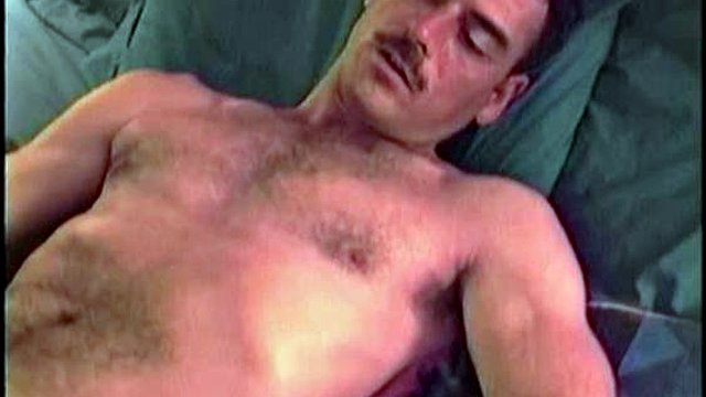 Jay trabajando en hombres