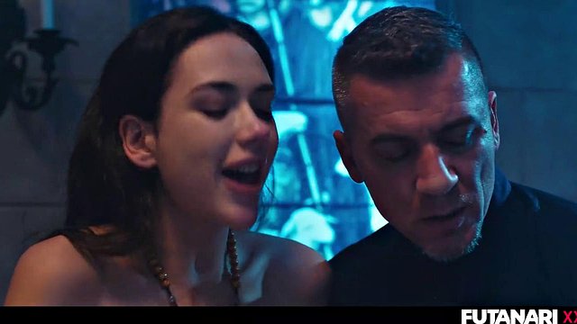 Layla Scarlett, Vixi Rafi & Steve Q Futanari Threesome Creampie