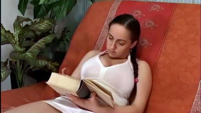 İtalyan üvey babası kızını baştan çıkardı