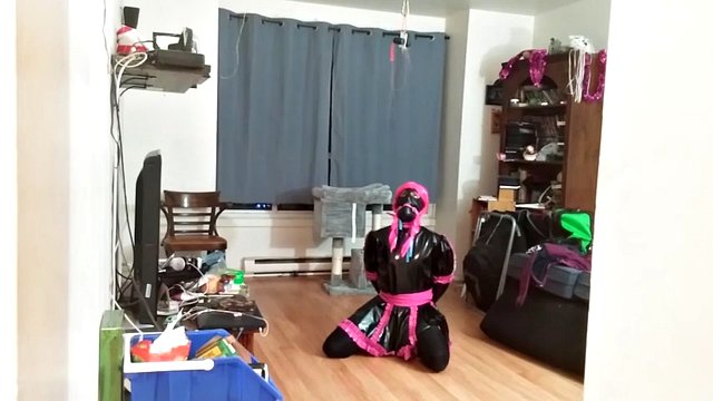 Sissy Sluts Selfbondage goes wrong