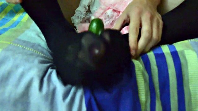19-year old love anal and foot