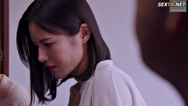 (Eng Sub) A married woman cannot resist the constant attack of her neighbors