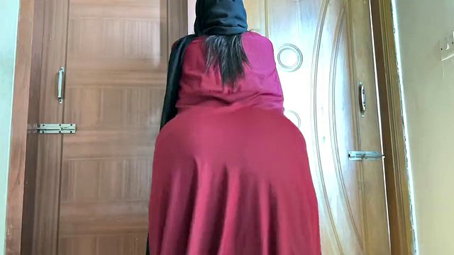 Jab Mata Pita Gar Par Nahi Tha Tab Moti Gand Vali Sister Ko Chudai - Hands Tied & Fucked Anal