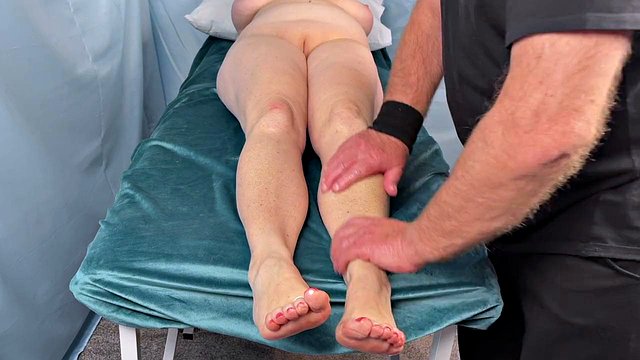 Mr MF's Mature Masseuse Shoves Cheeky Foot Worship into Her Steamy Oil Massage Session for Fe