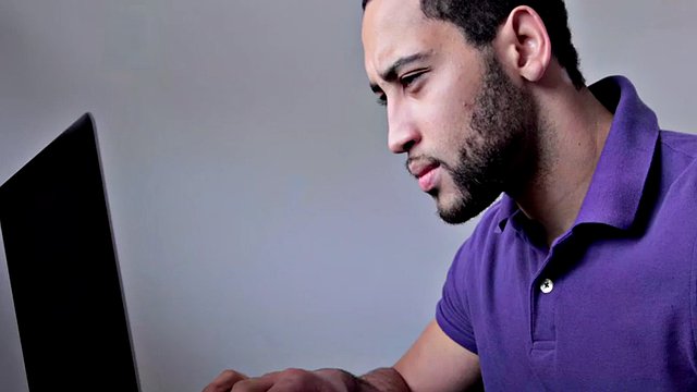 El hermanastro musculoso de jengibre asslick antes de reproducirse