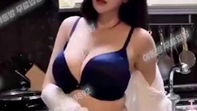 3467 Sonming Pantry Tele USB74 with big and beautiful breasts