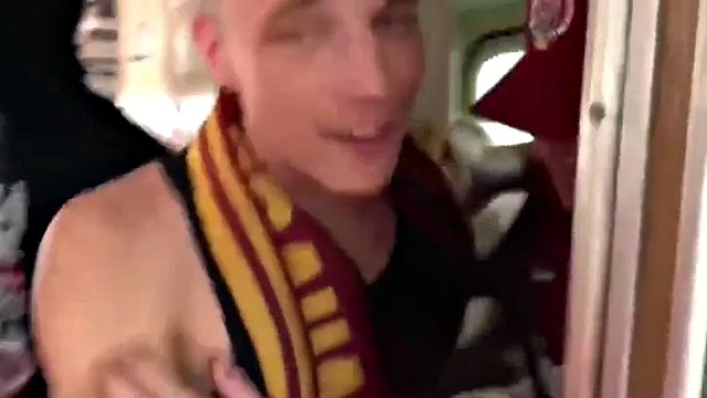 Esposa trai marido após jogo de futebol